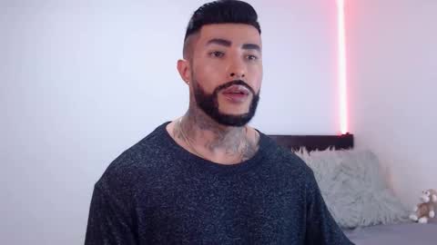 Independent Model online show from October 23, 4:12 am