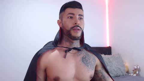 Independent Model online show from October 30, 3:41 am