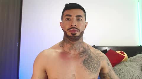 Independent Model online show from April 16, 3:51 am