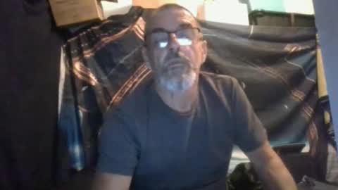 Max online show from April 1, 12:39 pm