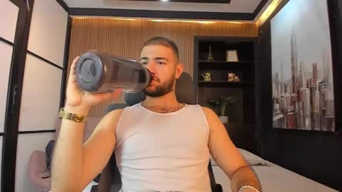 Maximus online show from February 20, 1:55 pm