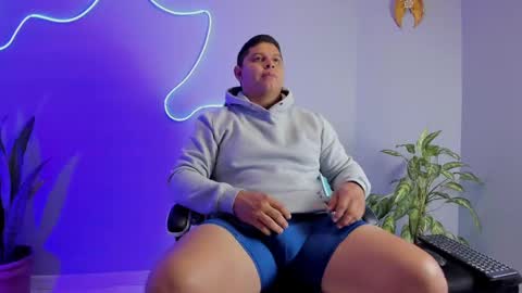 Snapshot of maximussteel_ chatting on October 2, 10:55 am Maximus online show from October 2, 10:55 am