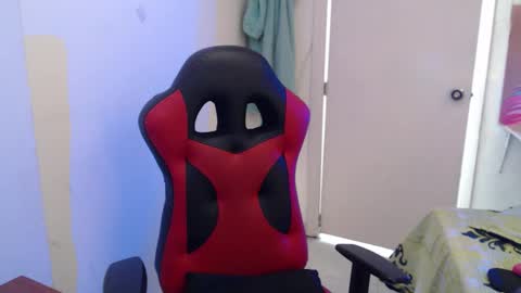 maxinesex_ online show from March 4, 1:50 pm