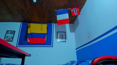 Snapshot of maxowens_oficial chatting on February 12, 11:00 pm MAX online show from February 12, 11:00 pm