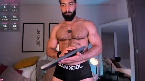 Max online show from February 11, 10:48 pm