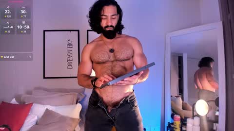 Max online show from March 4, 11:22 pm