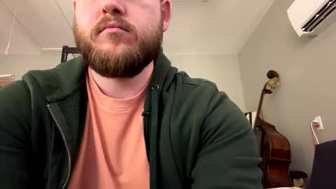 Snapshot of maxthrust321 chatting on February 1, 4:14 am Max online show from February 1, 4:14 am