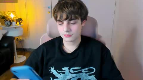 Max online show from February 28, 7:59 pm