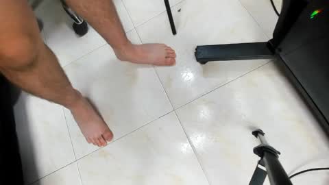 Snapshot of maxvolturi_ chatting on April 21, 2:51 am maxvolturi_ online show from April 21, 2:51 am