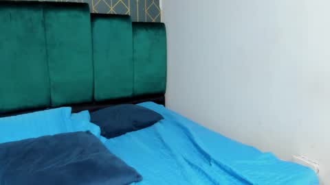 Snapshot of maxvolturi_ chatting on April 28, 2:27 am maxvolturi_ online show from April 28, 2:27 am