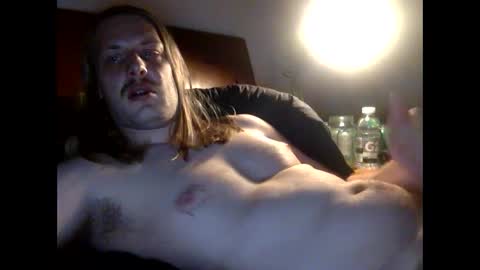 Snapshot of maxwatts95 chatting on December 14, 4:09 pm Max Watts online show from December 14, 4:09 pm