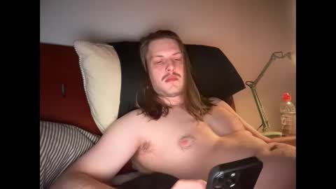 Snapshot of maxwatts95 chatting on February 2, 7:57 pm Max Watts online show from February 2, 7:57 pm