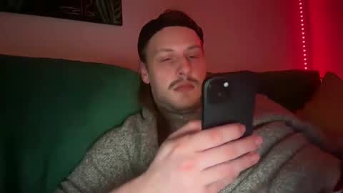 Snapshot of maxwatts95 chatting on February 9, 10:20 am Max Watts online show from February 9, 10:20 am