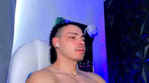 MAX online show from January 13, 9:20 pm