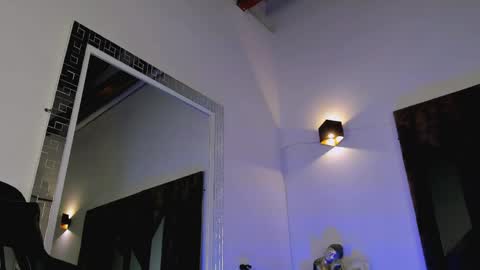 Snapshot of maxwell_dupont chatting on May 29, 8:40 pm MAX online show from May 29, 8:40 pm
