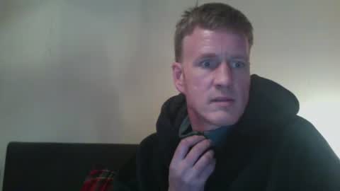 maxwilly7803039708 online show from March 31, 4:02 am