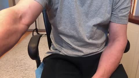 Max online show from January 12, 8:52 am