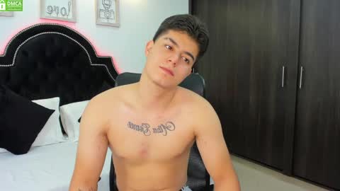 Snapshot of maxxicruz chatting on February 6, 7:40 pm Maxxi online show from February 6, 7:40 pm