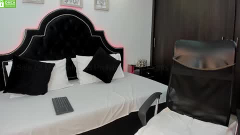 Snapshot of maxxicruz chatting on February 25, 9:24 pm Maxxi online show from February 25, 9:24 pm