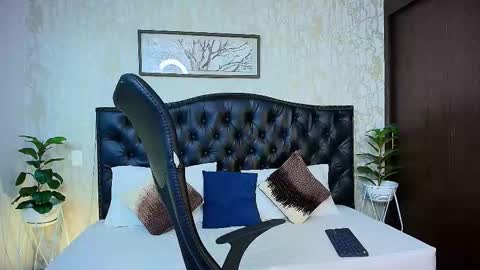Snapshot of maxxicruz chatting on October 11, 4:33 am Maxxi online show from October 11, 4:33 am