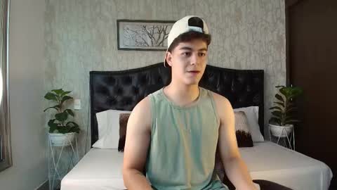 Snapshot of maxxicruz chatting on November 1, 12:23 am Maxxi online show from November 1, 12:23 am
