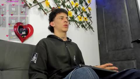 Max online show from February 12, 2:39 am