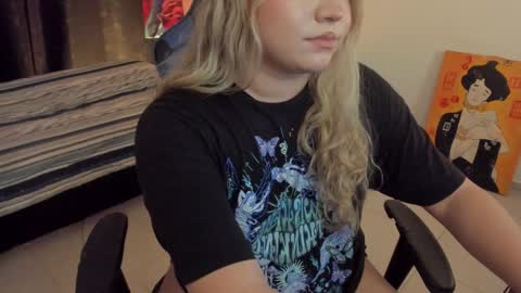 Maxine Minx online show from December 16, 5:43 pm