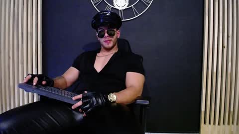 maxxxpowerful online show from December 3, 6:49 pm