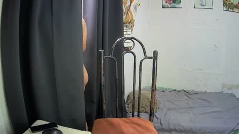 Snapshot of maxy_girl chatting on May 17, 7:06 am MAXINE online show from May 17, 7:06 am