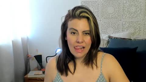 Victoria online show from December 28, 3:26 pm