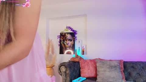 may_wood online show from November 7, 11:43 am