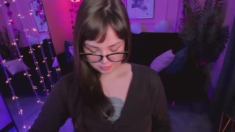 Maya online show from February 17, 2:35 pm