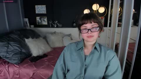 Maya online show from February 26, 2:27 pm