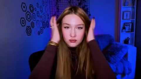 Maya online show from January 6, 8:34 pm