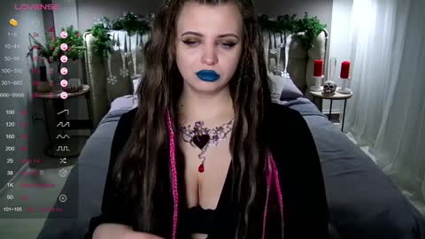 Snapshot of maya_mils chatting on December 21, 1:04 am Maya Mils online show from December 21, 1:04 am