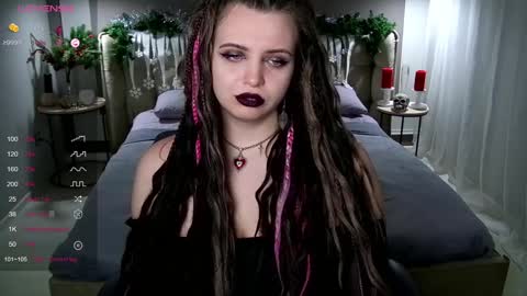 Snapshot of maya_mils chatting on December 23, 4:12 am Maya Mils online show from December 23, 4:12 am