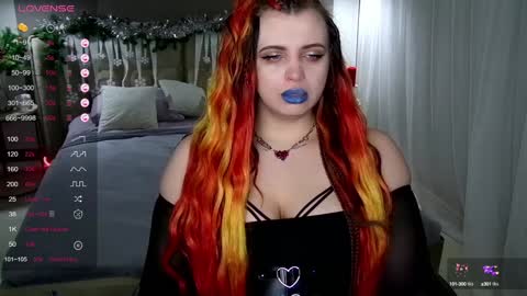 Snapshot of maya_mils chatting on January 8, 1:11 am Maya Mils online show from January 8, 1:11 am