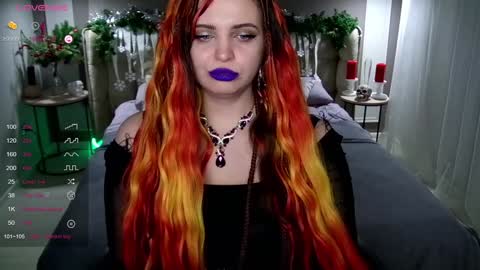 Snapshot of maya_mils chatting on January 11, 5:10 am Maya Mils online show from January 11, 5:10 am