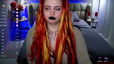 Snapshot of maya_mils chatting on January 18, 7:28 am Maya Mils online show from January 18, 7:28 am
