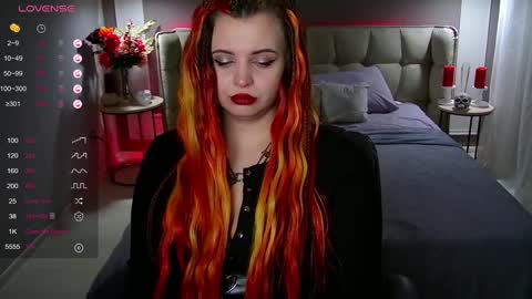 Snapshot of maya_mils chatting on January 25, 1:10 am Maya Mils online show from January 25, 1:10 am
