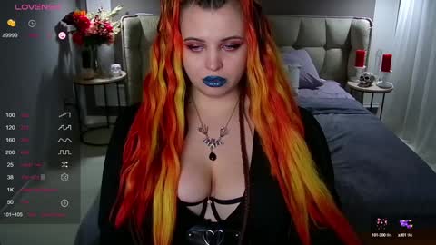 Snapshot of maya_mils chatting on February 1, 5:07 am Maya Mils online show from February 1, 5:07 am