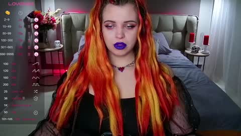 Snapshot of maya_mils chatting on February 3, 1:09 am Maya Mils online show from February 3, 1:09 am