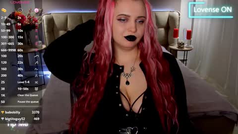 Snapshot of maya_mils chatting on February 26, 4:03 am Maya Mils online show from February 26, 4:03 am