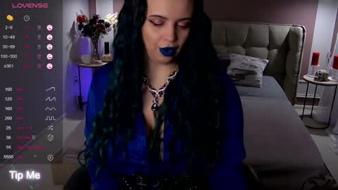 Snapshot of maya_mils chatting on October 8, 1:14 am Maya Mils online show from October 8, 1:14 am