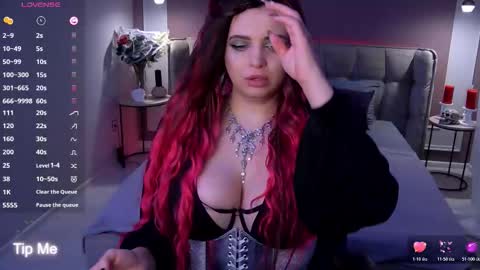 Maya Mils online show from December 2, 1:00 am