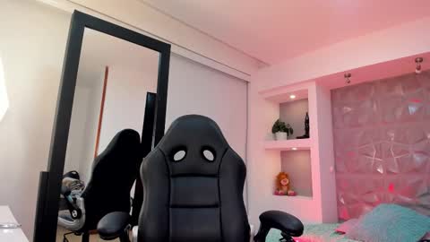 Maya online show from November 6, 5:08 am