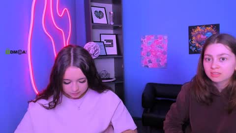 Maya online show from April 8, 8:03 am