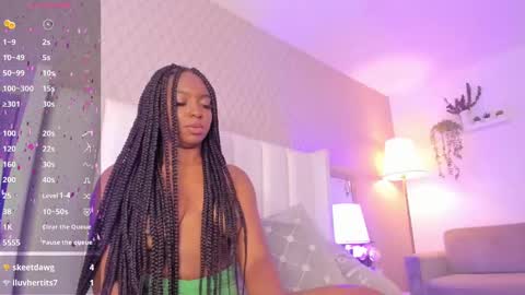 Snapshot of mayacardenas chatting on January 17, 7:08 am Maya online show from January 17, 7:08 am