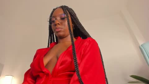 Snapshot of mayacardenas chatting on February 15, 2:58 am Maya online show from February 15, 2:58 am