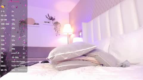 Snapshot of mayacardenas chatting on February 21, 7:23 am Maya online show from February 21, 7:23 am